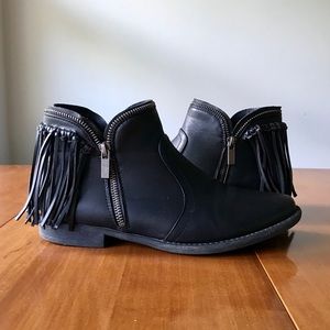 Black Chelsea boot